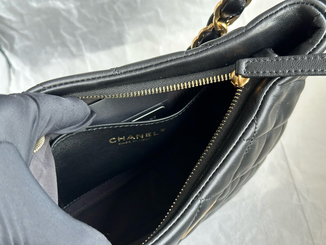 CC 24K Hobo Bag 23cm Black Shiny Lambskin
