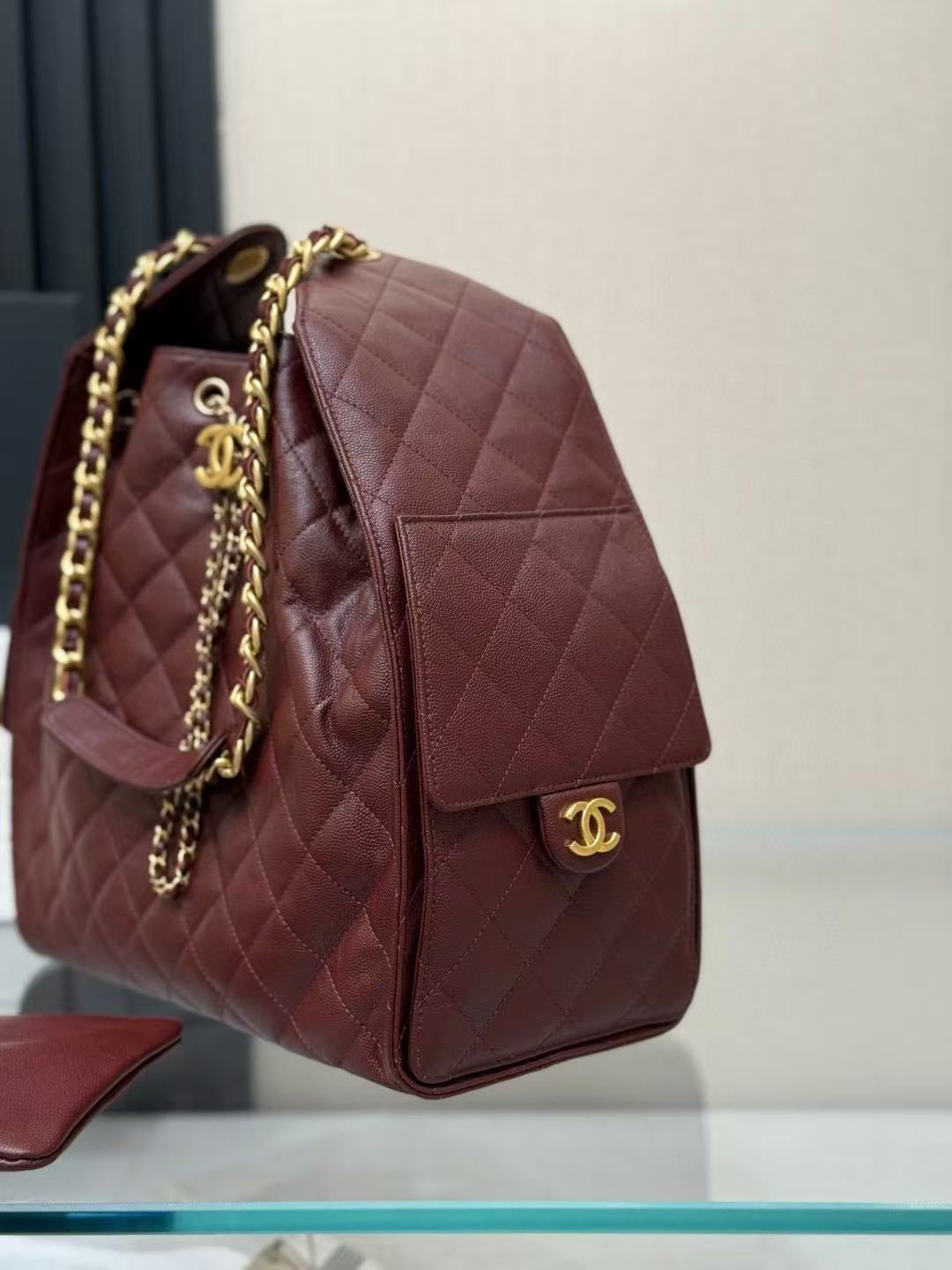 CC 25C Hobo Bags 40 cm Burgundy Calfskin