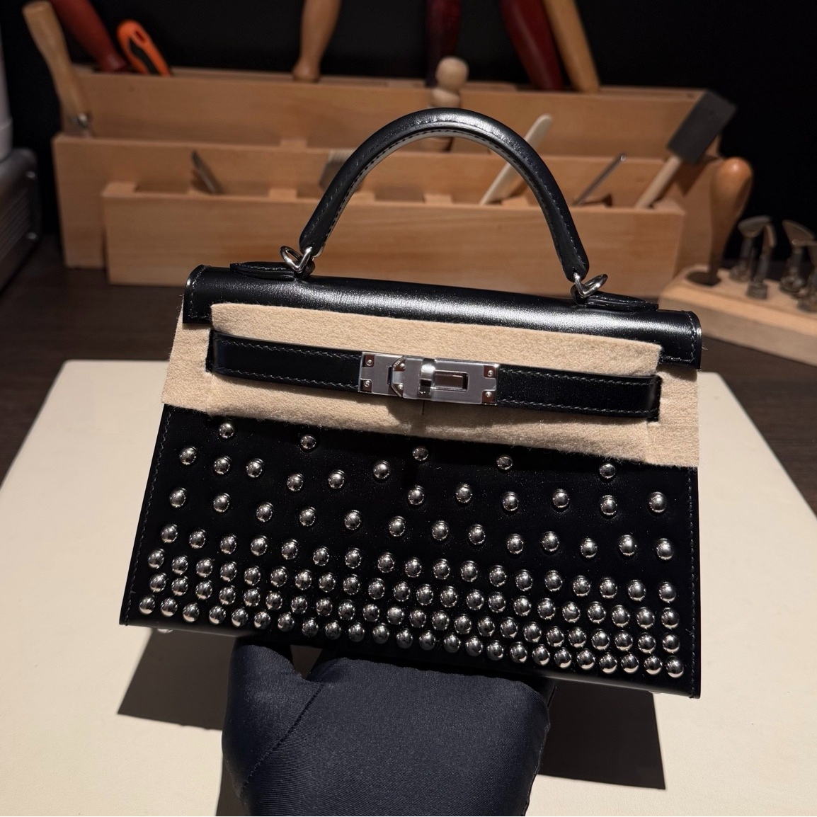 High-end Hermes 2026 Kelly Clouté Bag 19cm Box Leather