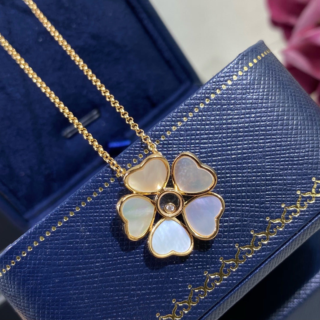 HAPPY HEART FLOWER NECKLACE