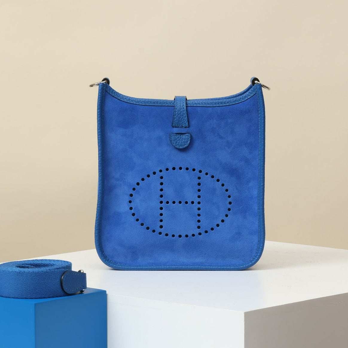 High-end Hermes 2026 Evelyne Bag 17cm Taurillon Clemence Leather Suede 3
