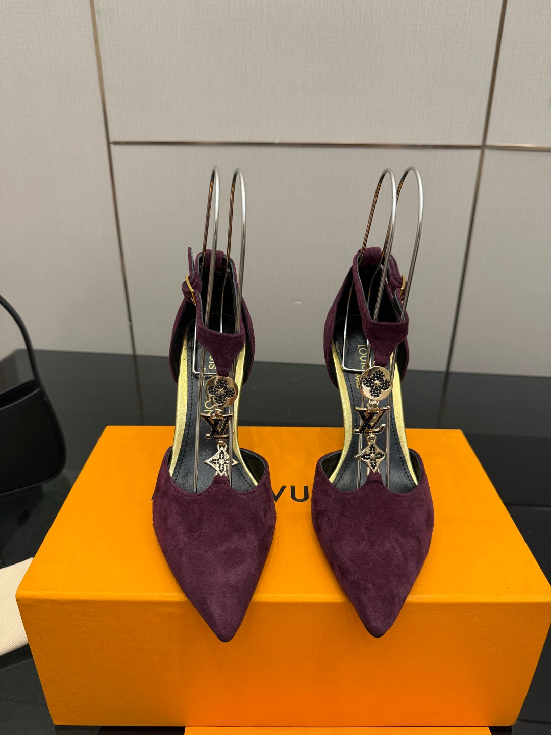 Louis Vuitton 2026 Pointed-Toe Pumps 95mm Suede Leather 791583