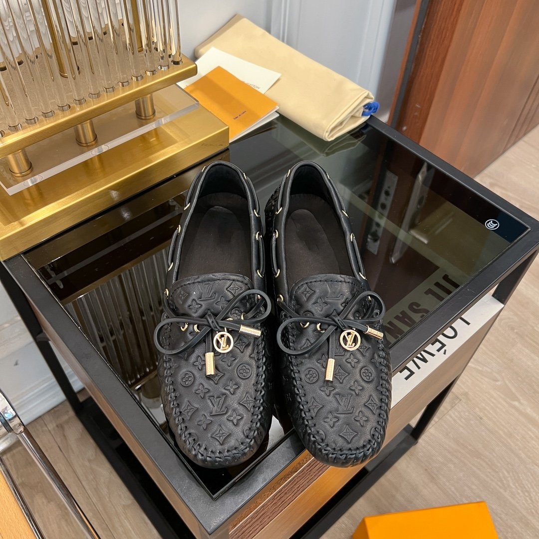 LV GLORIA FLAT LOAFER LOGO STAMPING BLACK