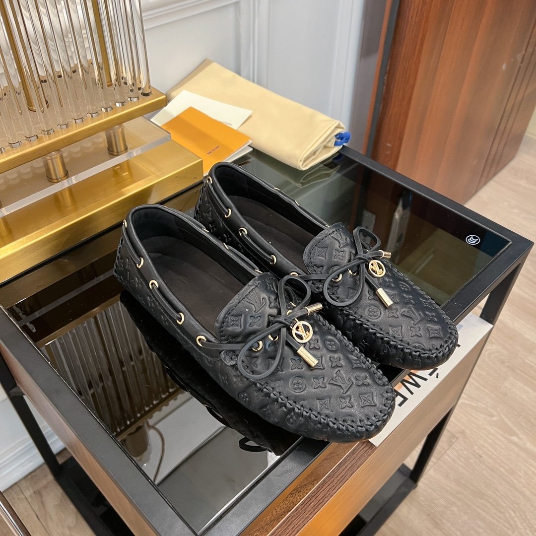 LV GLORIA FLAT LOAFER LOGO STAMPING BLACK