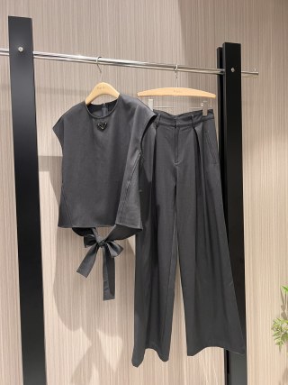 Prada Bow Tie T-shirt and Trouser Set Brown and Gray Wool Polyester
