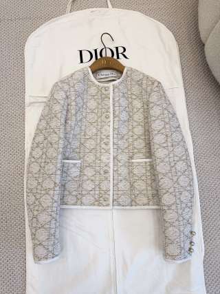 CD 25 Diamond Suit Beige White Cotton Polyester