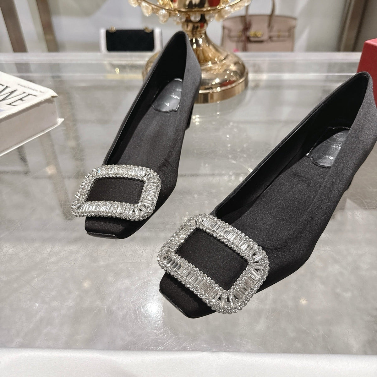 Bell Viv 25 Pumps Black Imported Silk 300731