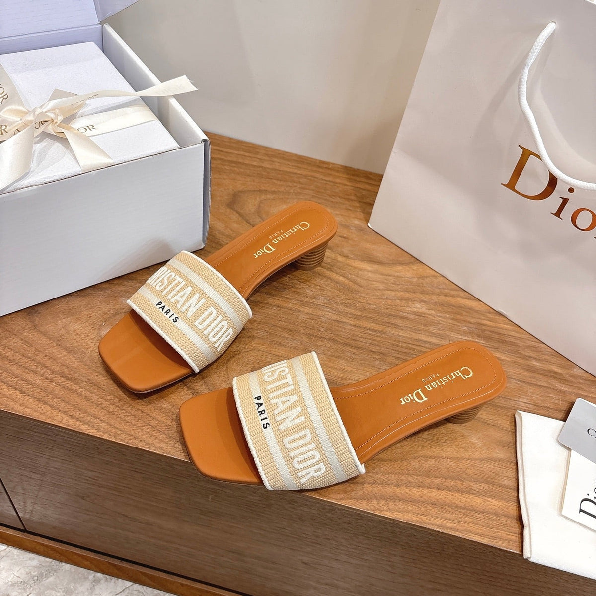 CD 26s embroidered Sandals Canvas Cowhide 685346