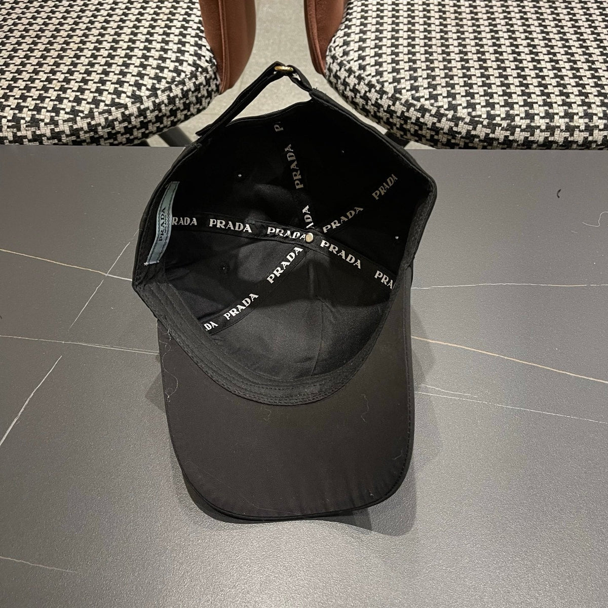 Prada Embroidered Logo Cap 221128