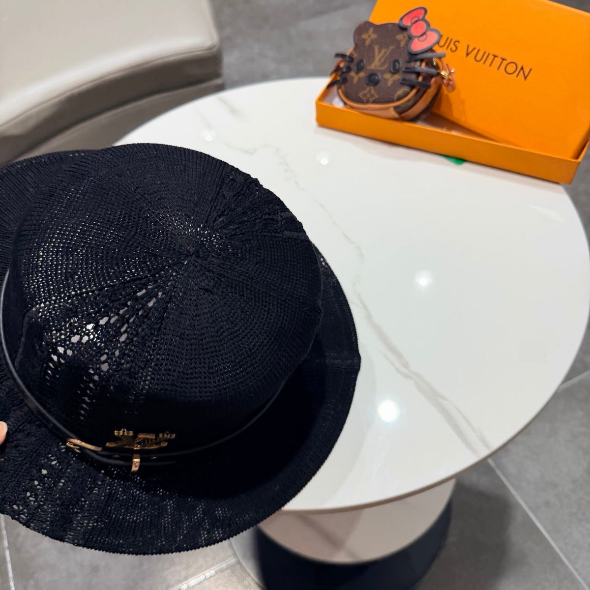 Louis Vuitton  Hollow-Out Flat Top Knit Hat 219132