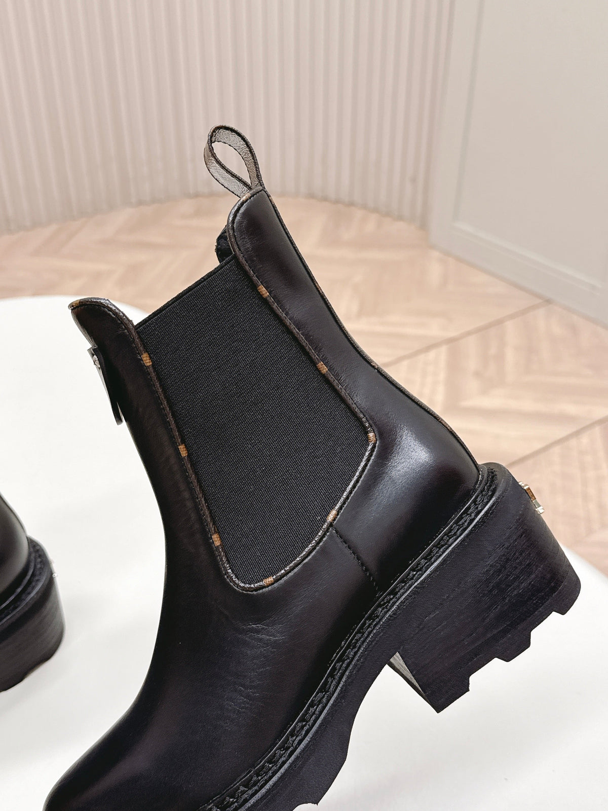 LV 2026  Beaubourg Platform Ankle Boot Black Calfskin 595465