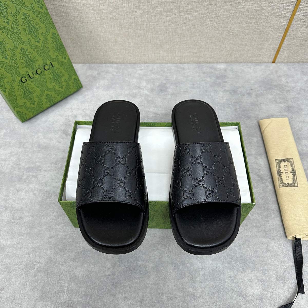 GG Men's slide black cowhide 542957