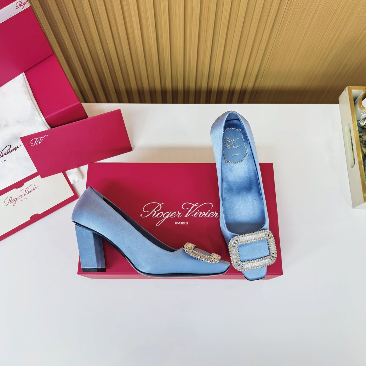 Viv Button Pumps Mist Blue Silk 247406