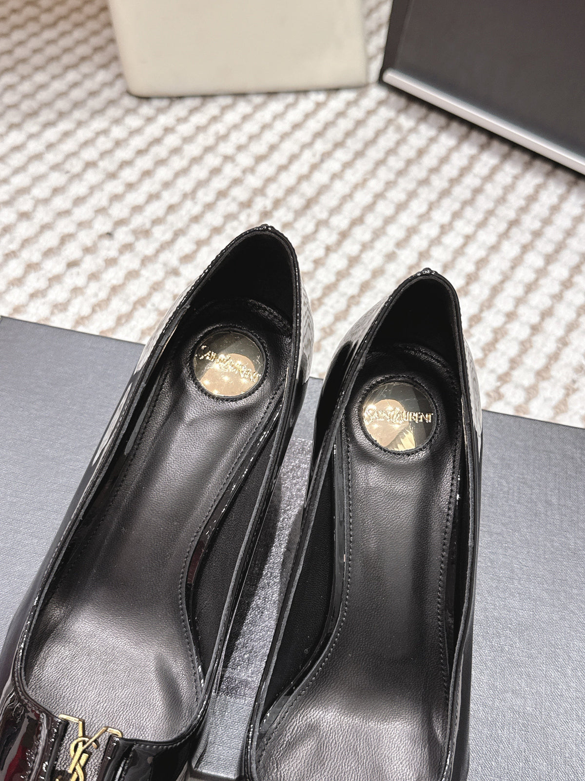 YSL 26ss High Heel Pumps 75 Black Patent Leather 654702