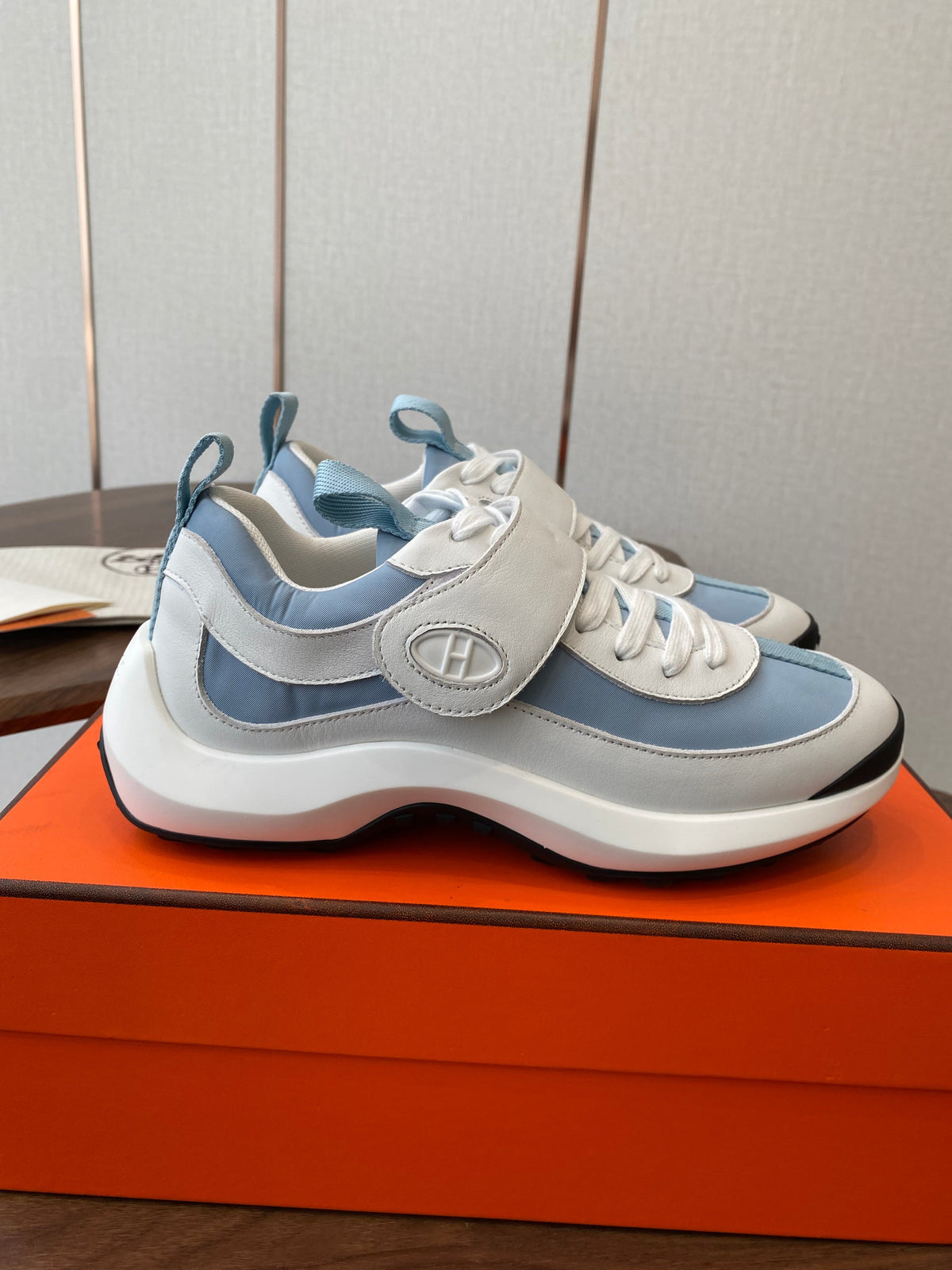 HM couple's sneakers white blue beige suede