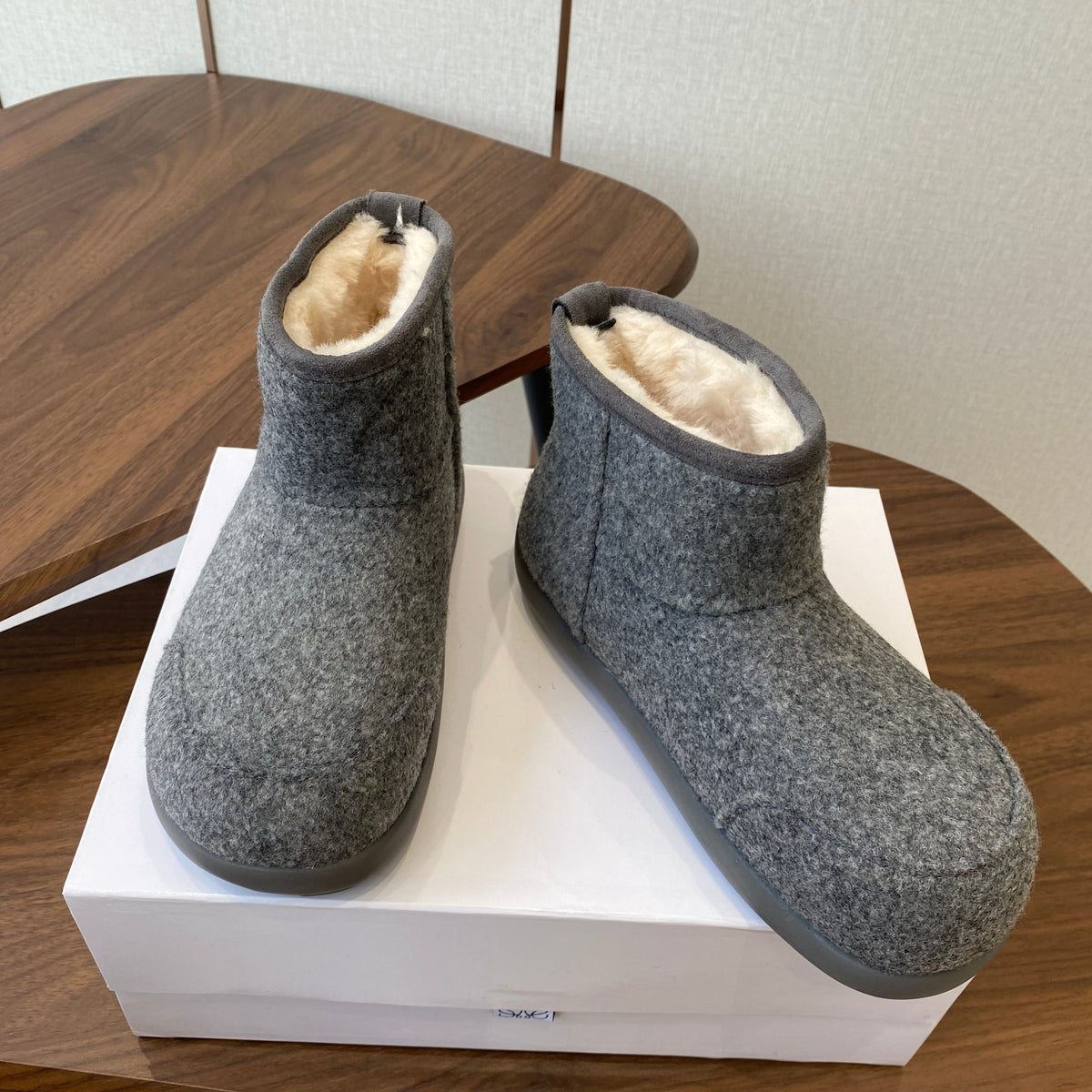 Loewe snow boots gray white suede wool 477799