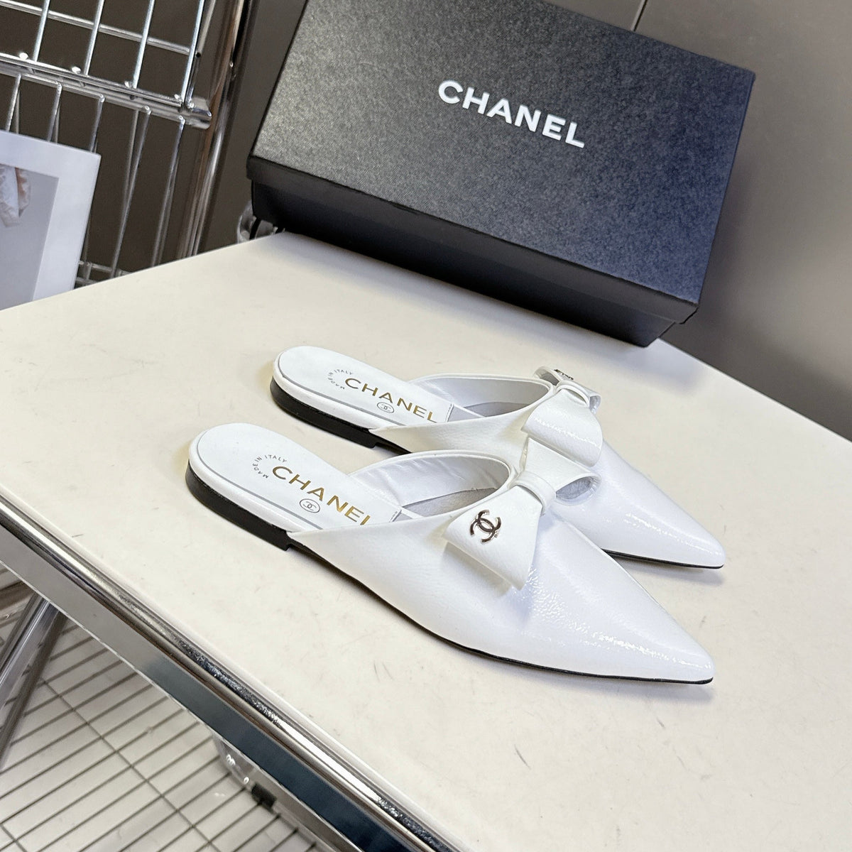 CC 25 Mules White Calfskin Patent Leather 353926