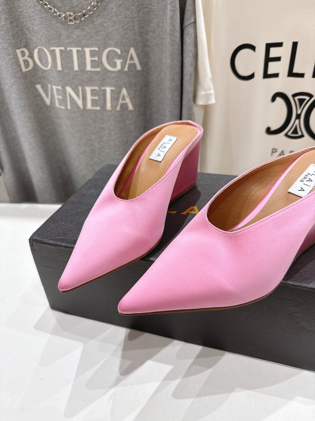Alaia 25 Cube Wedge Mules Pink Silk Sheepskin 300082