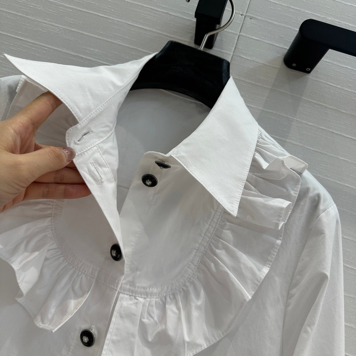 CC 25 Lace Collor Shirt White Cotton