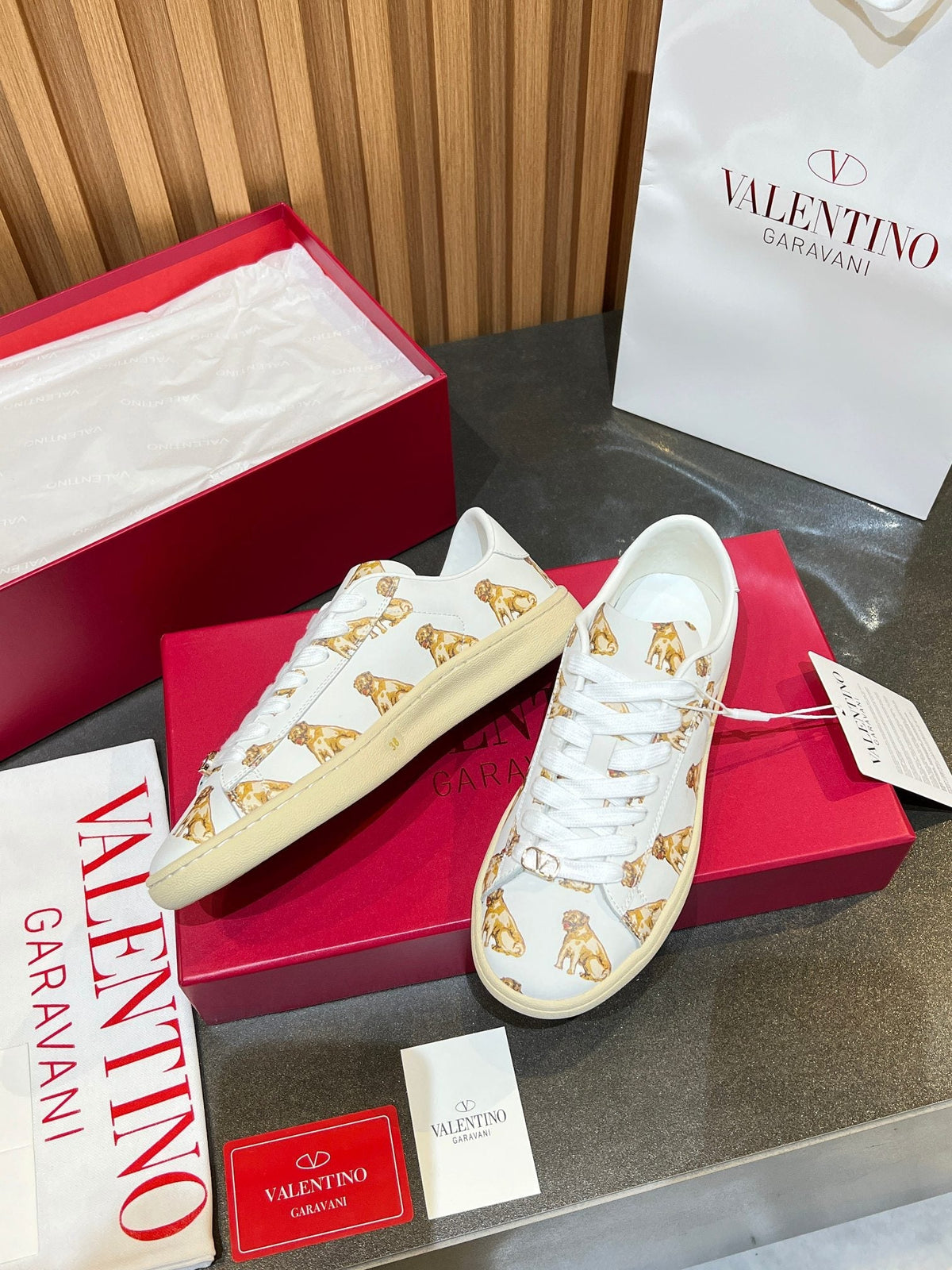 VT 25S  Casual Sneakers  White Yellow Cowhide 563089