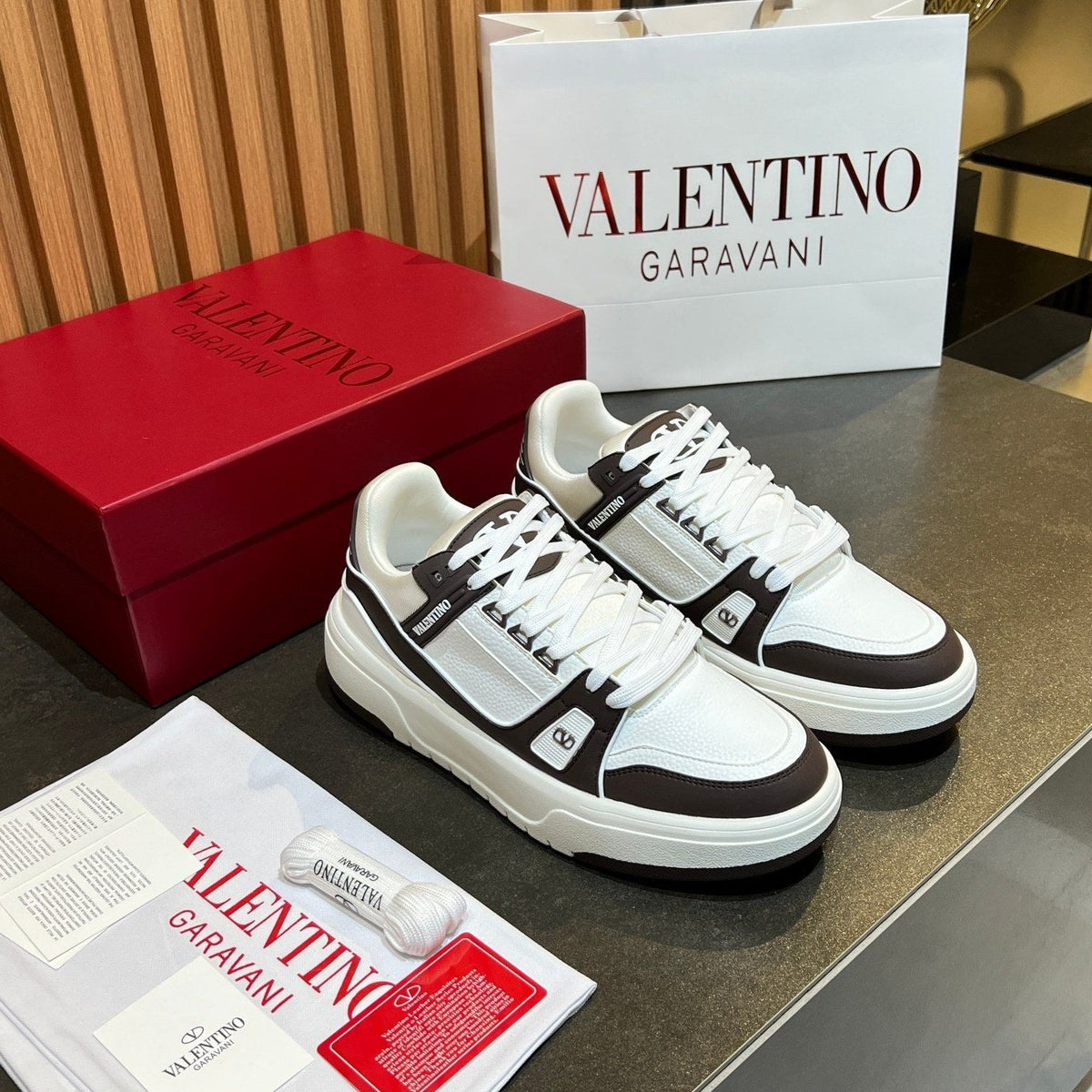 VT 25S Couple Sneakers White Chocolate Calfskin 563115