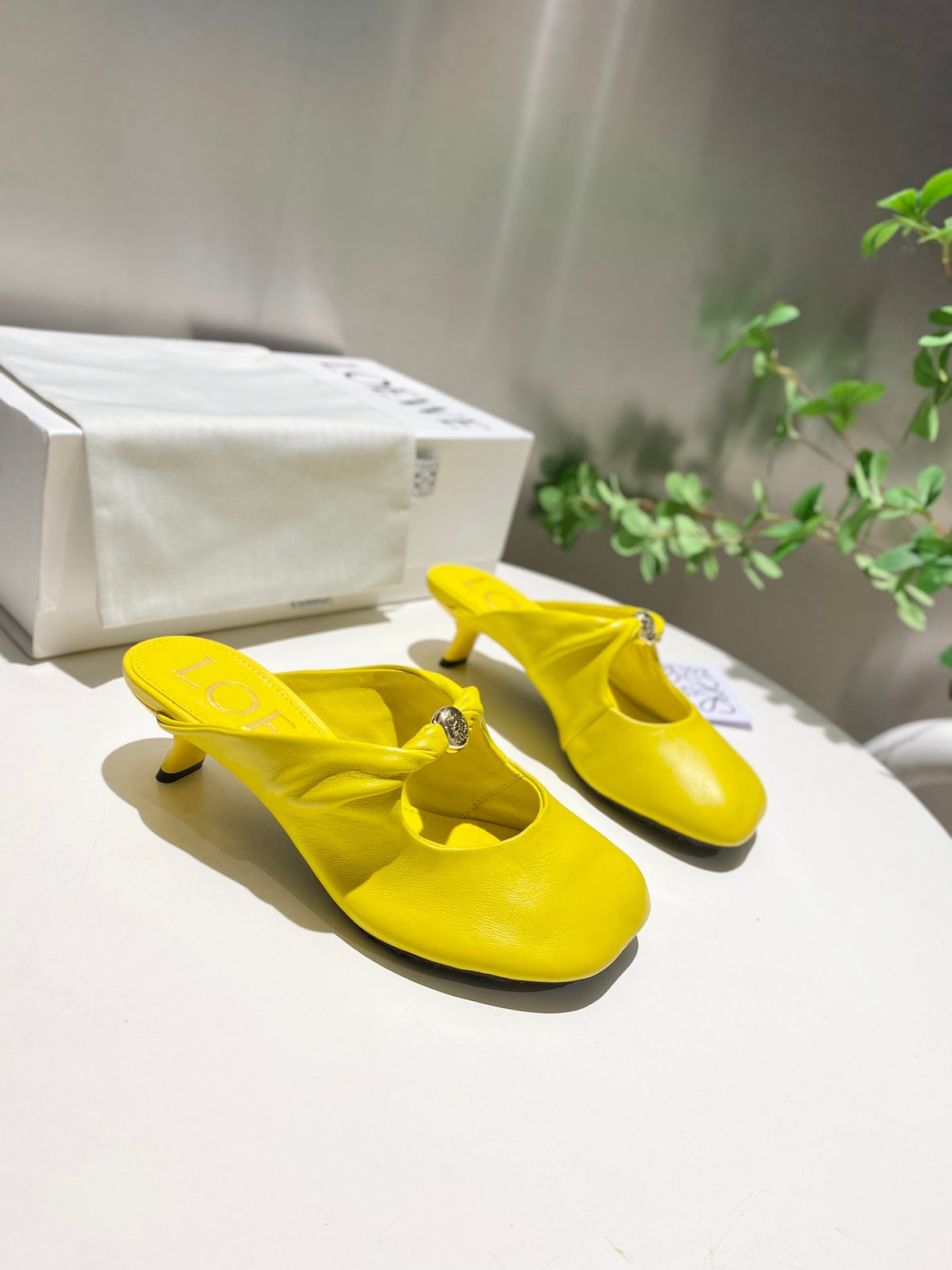 Loewe 25 Pebble Mule Yellow Lambskin