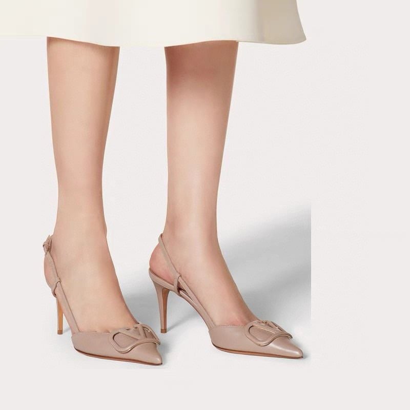 VLOGO SIGNATURE NUDE CALFSKIN SLINGBACK PUMP