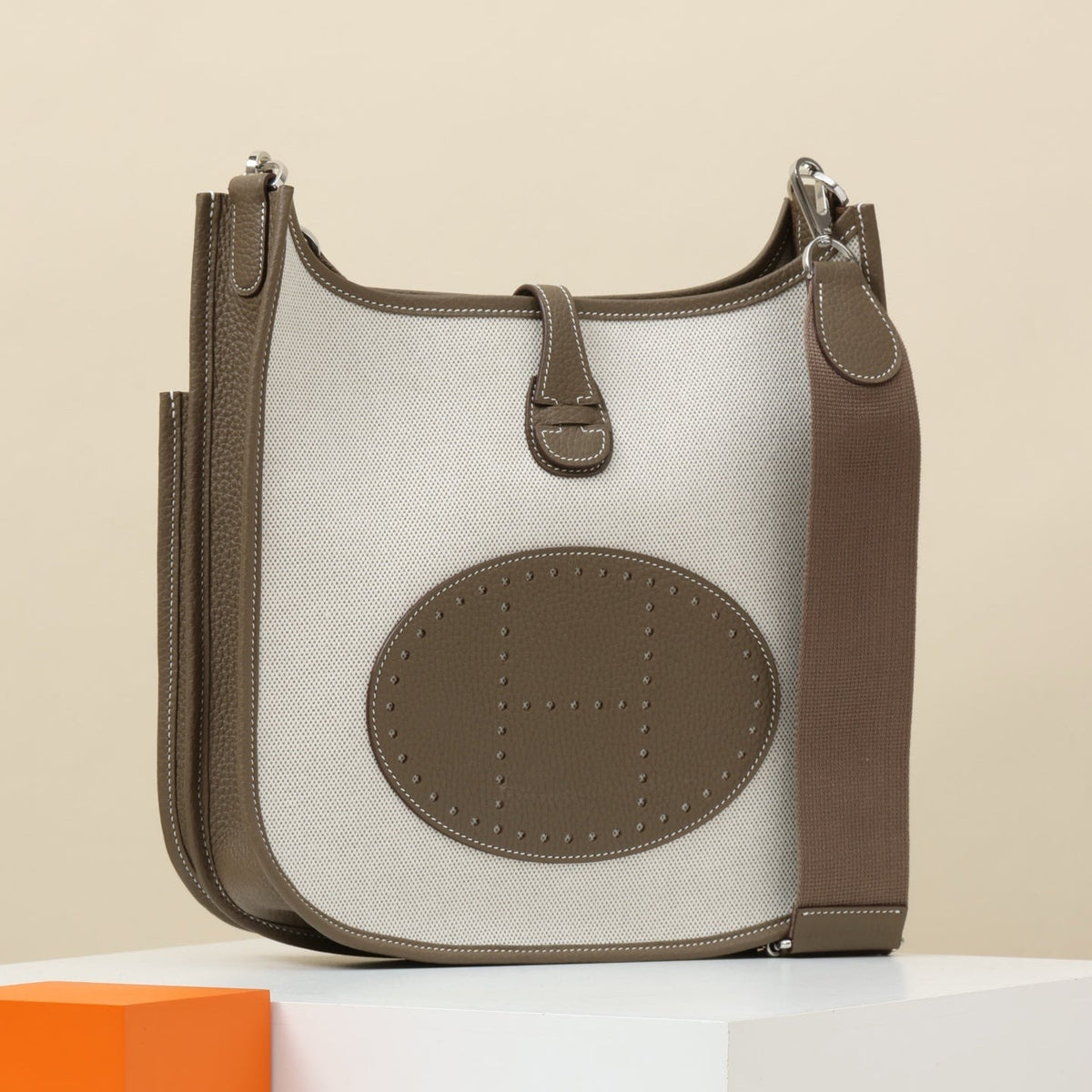 High-end Hermes Evelyne