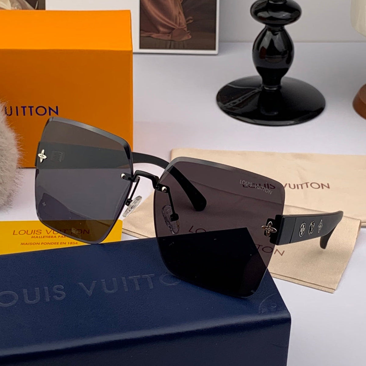 Louis Vuitton 2025 Black Sunglasses 559708