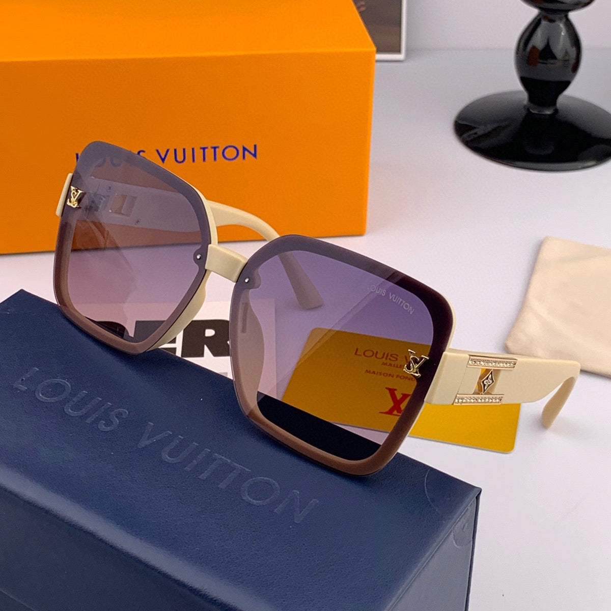 SQUARE SUNGLASSES L0992 IN ACETATE