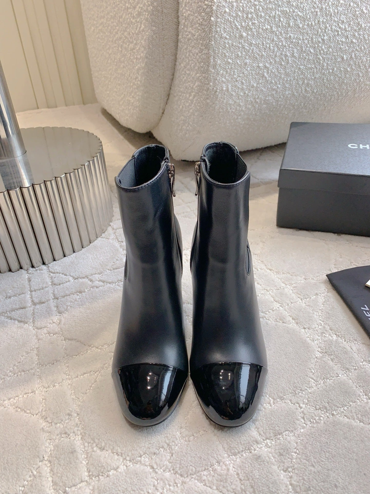 CC 25 Pearl Heel Boot Black Calfskin 516653