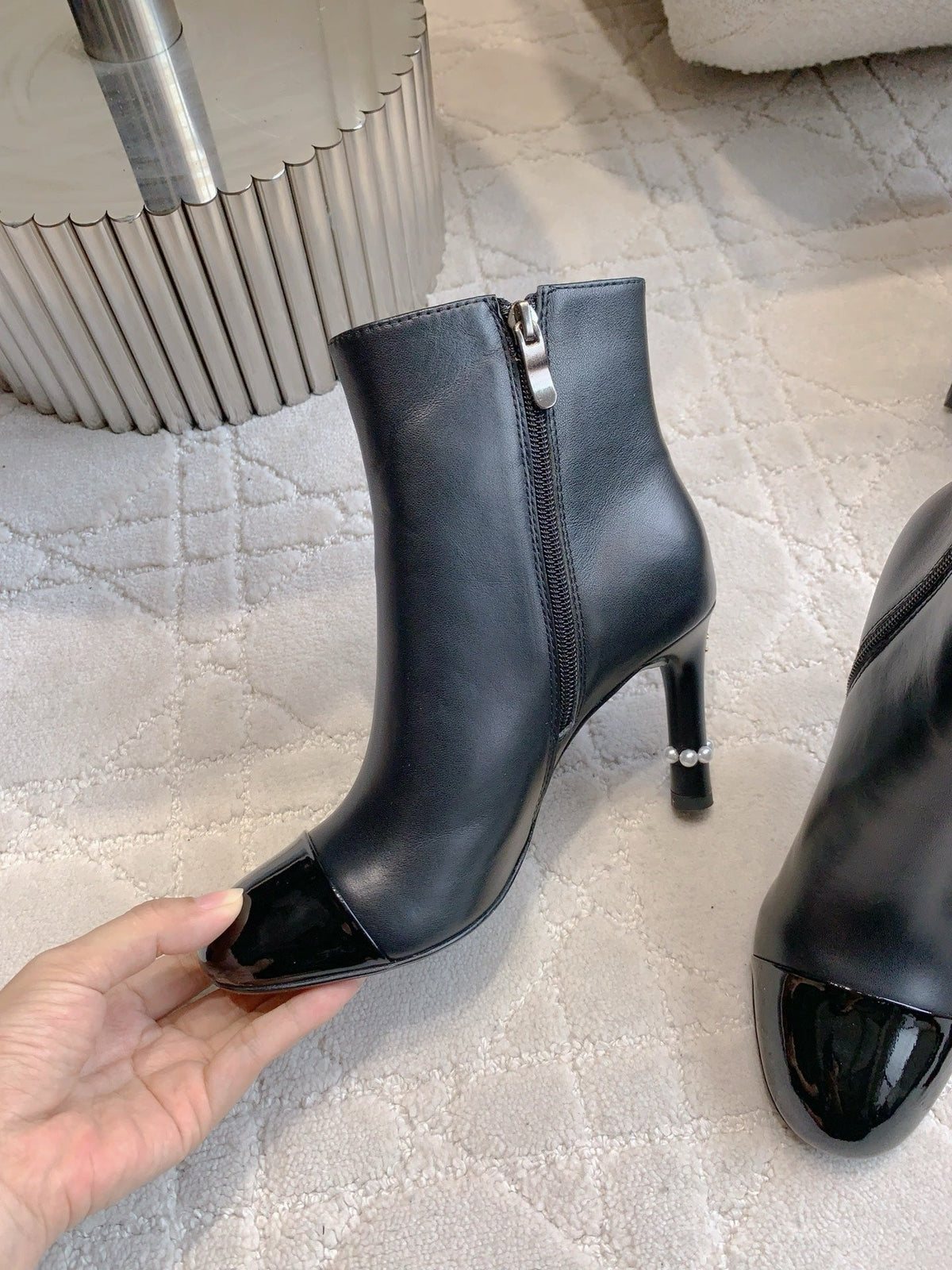CC 25 Pearl Heel Boot Black Calfskin 516653