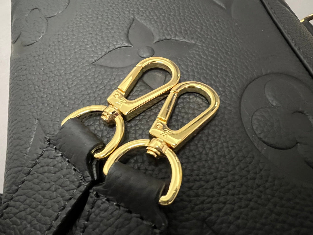 madeleine 30 black grained embossed calfskin