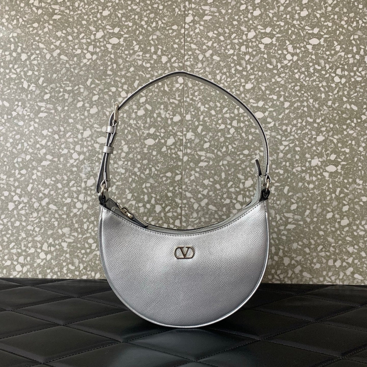 VA GARAVANI VLOGO mini HOBO bag sliver calfskin 566881