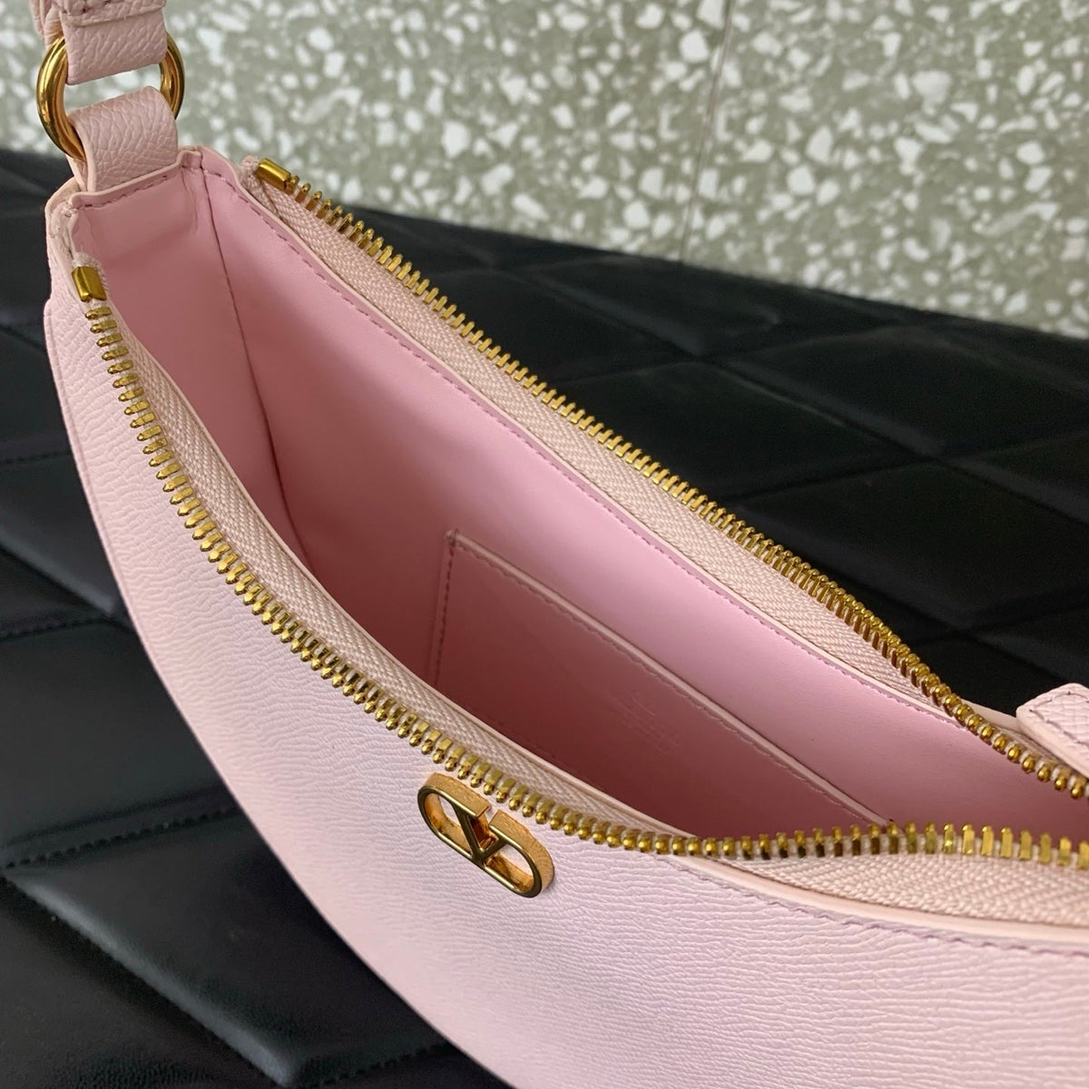 VA GARAVANI VLOGO mini HOBO bag pink calfskin 566879