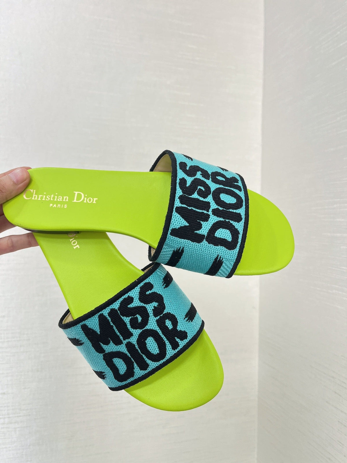 dway slide embroidered blue lime cotton