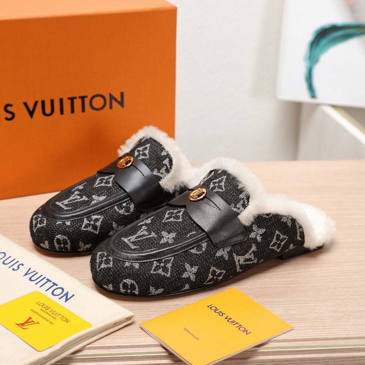 LV 25C Flat Mule Black Monogram Denim Fabric With white fleece 218299