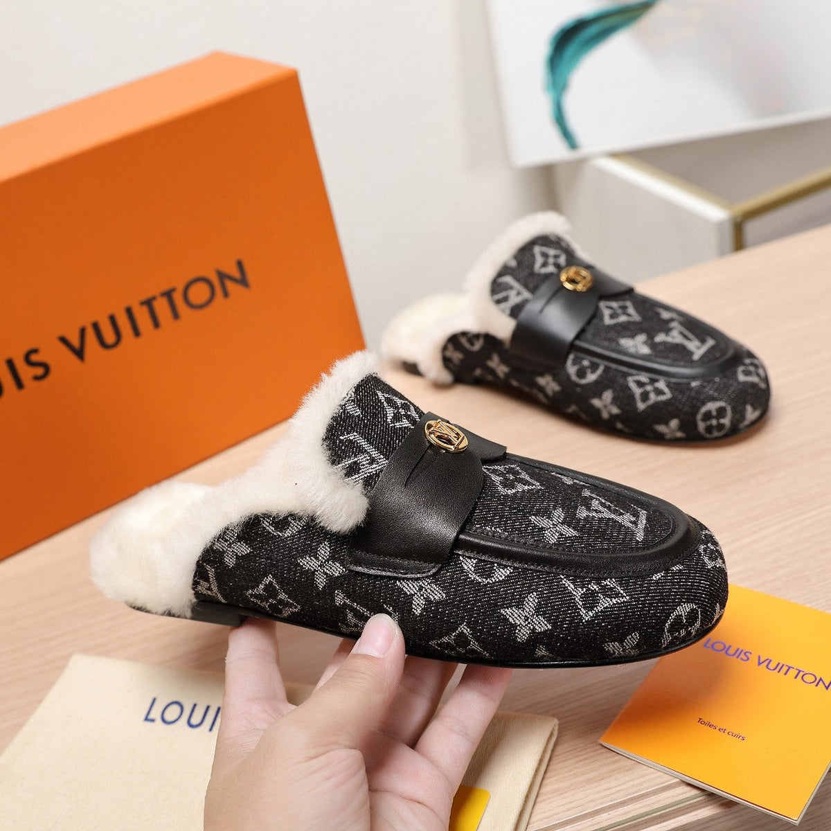 LV 25C Flat Mule Black Monogram Denim Fabric With white fleece 218299