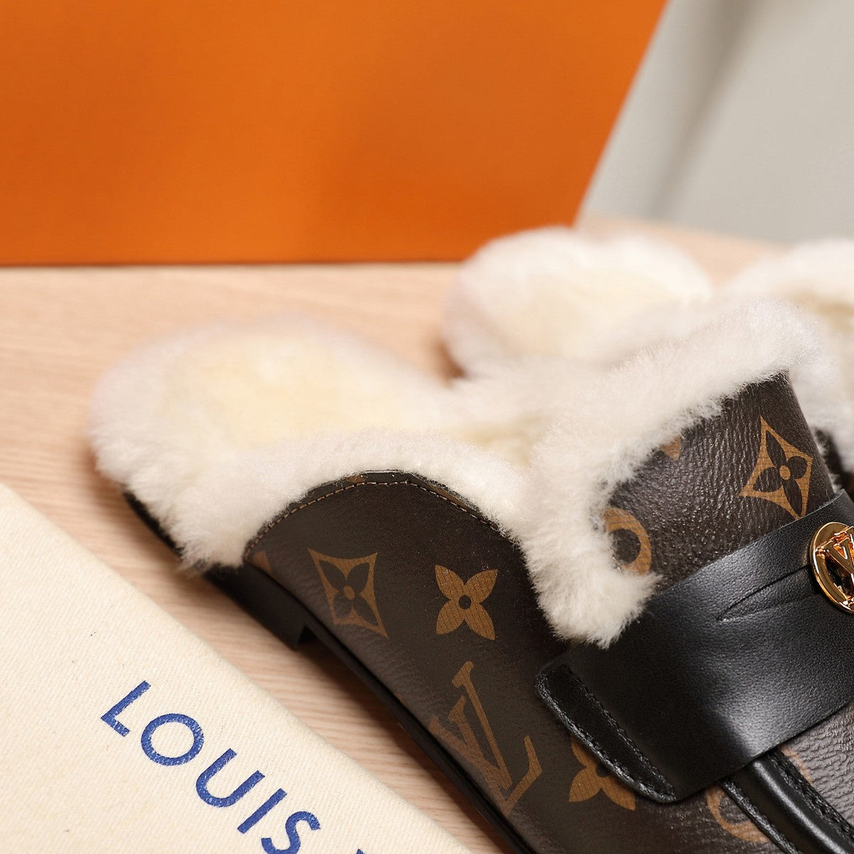 LV 25C Flat Mule Caramel Brown Monogram Cowhide With white fleece 218300