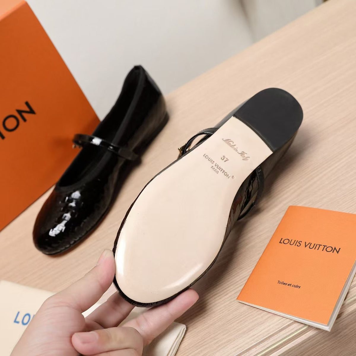 LV Romy Flat Black Damier Patent calf Leather 218322
