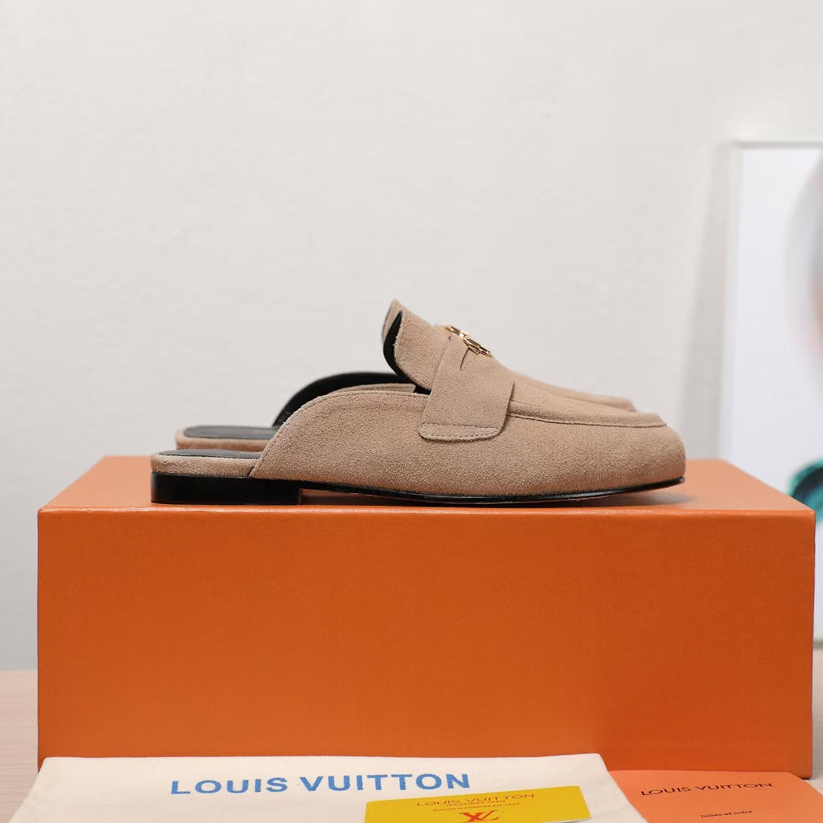 LV 25C Flat Mule Cream Suede 218312