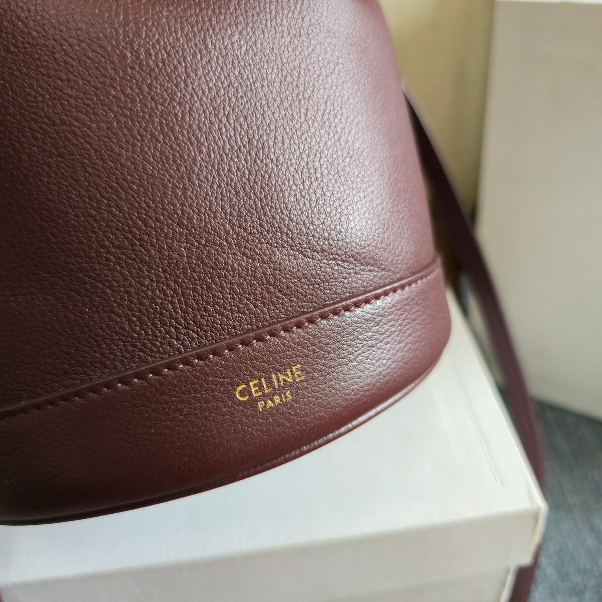 Celine 2025 Teen Clara Bucket Bag 19cm Burgundy Calfskin 276319