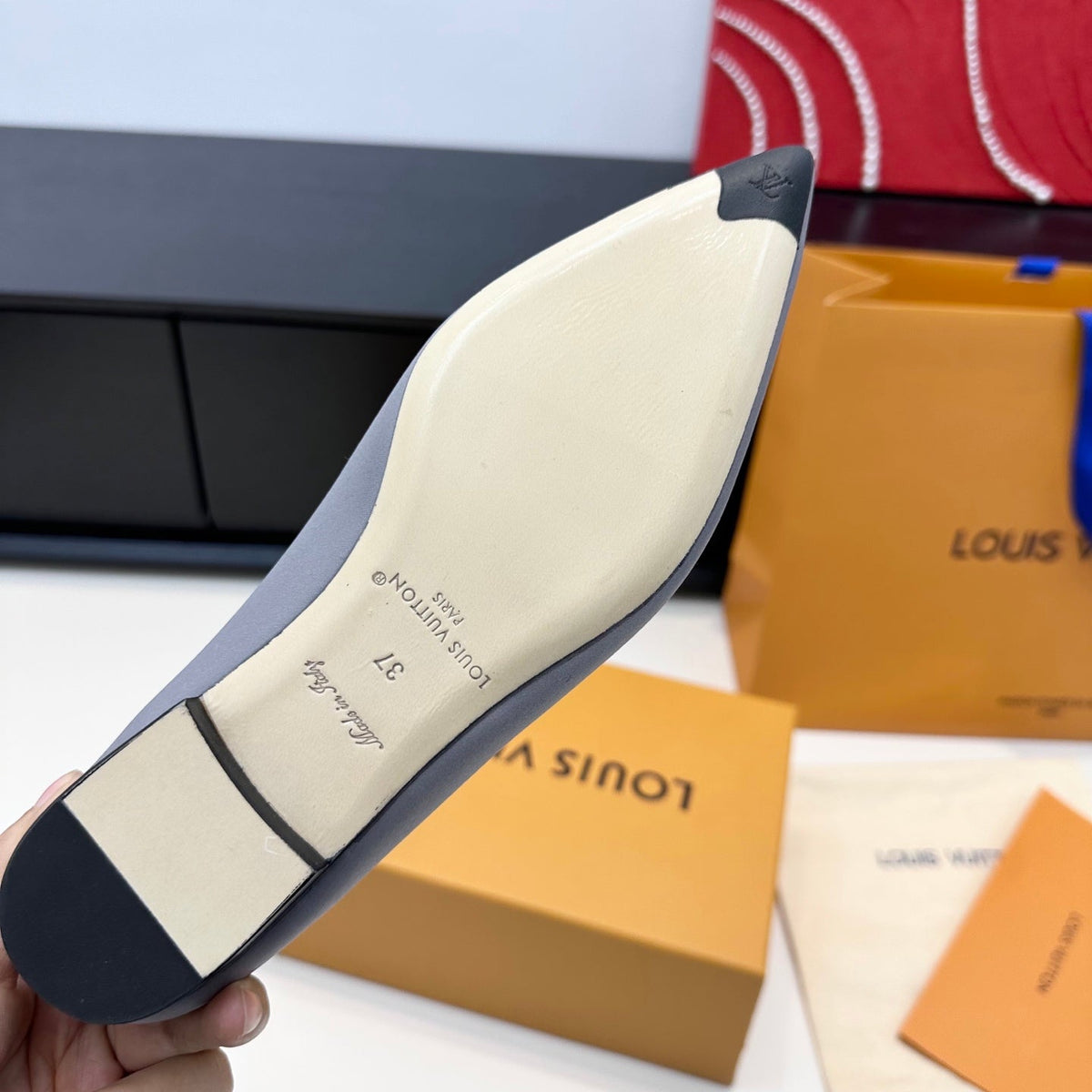 LV 26s Pointed-Toe Ballet Flat Light Lavender Premium Satin 622442