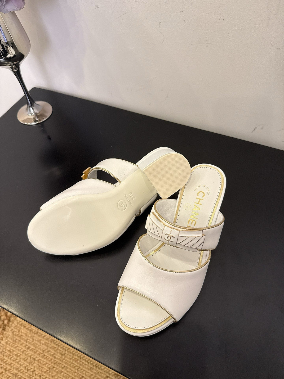 CC 25 Mule White Calfskin 365811