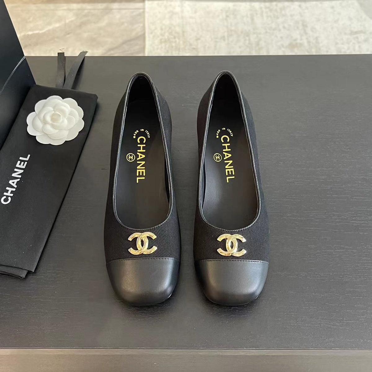 cc pump 50 black grosgrain calfskin