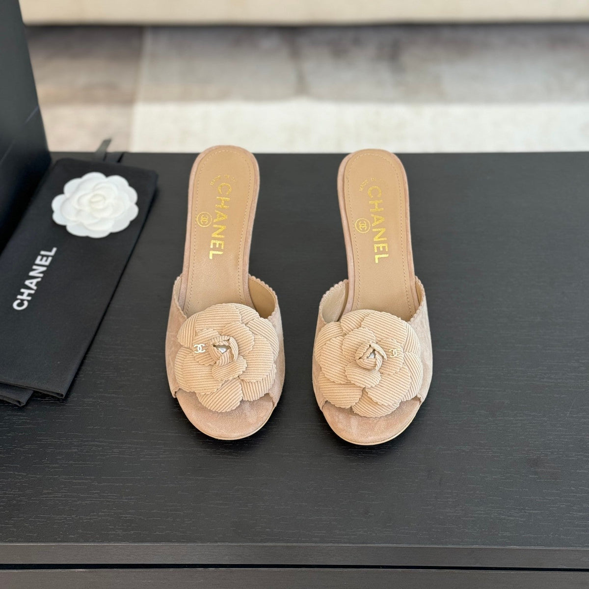 mule sandal flower high heel 80 beige suede
