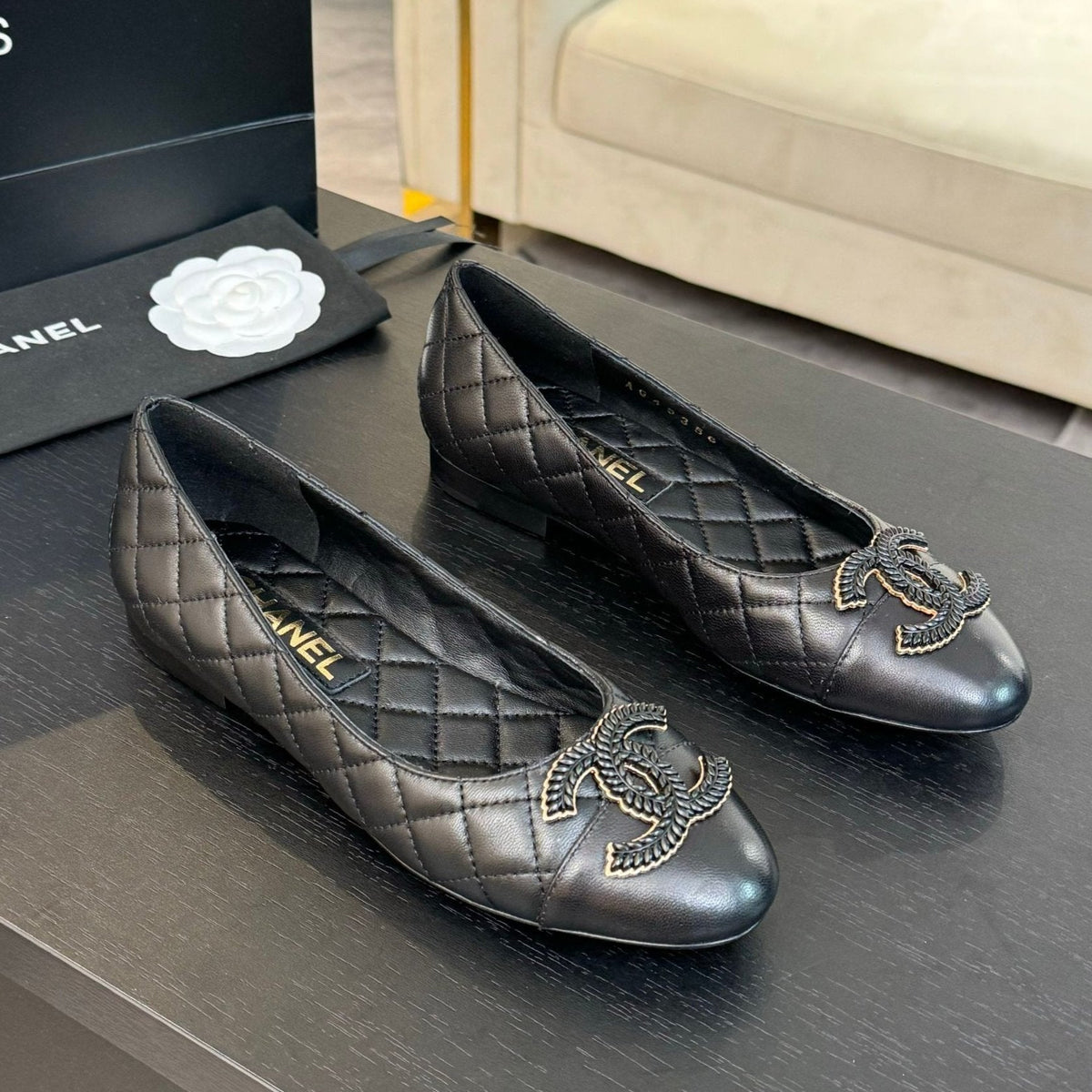 ballet flat black quilted lambskin large black cc logo