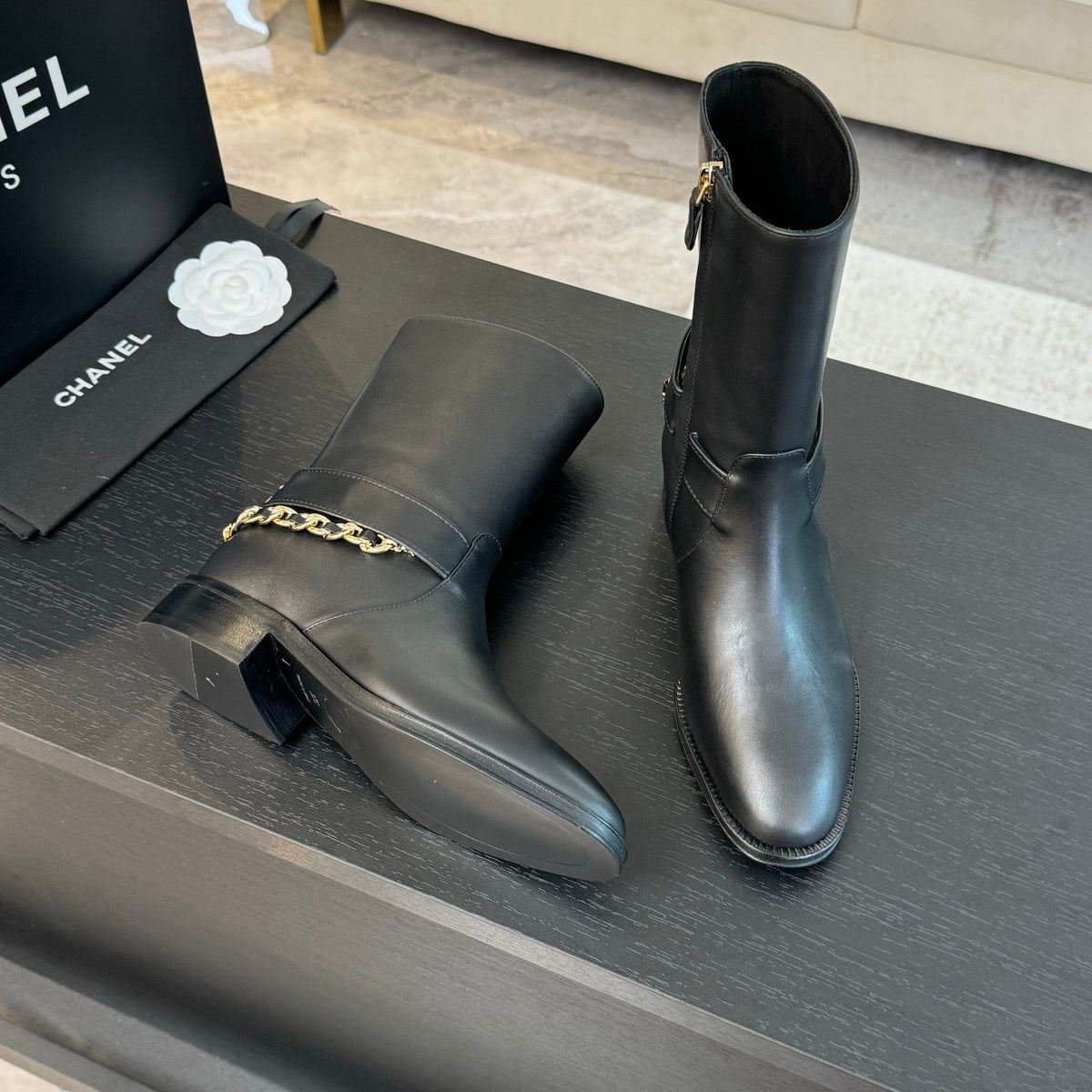 CC Short Boots 30mm Plain Black Chain Cowhide