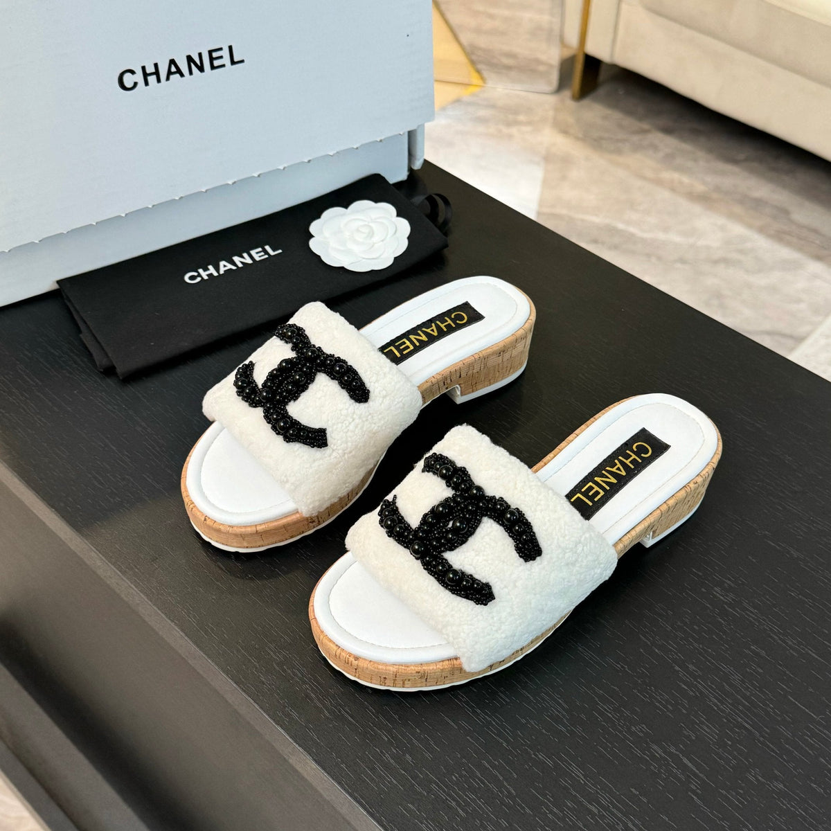 CC Slippers White Wool And Calfskin