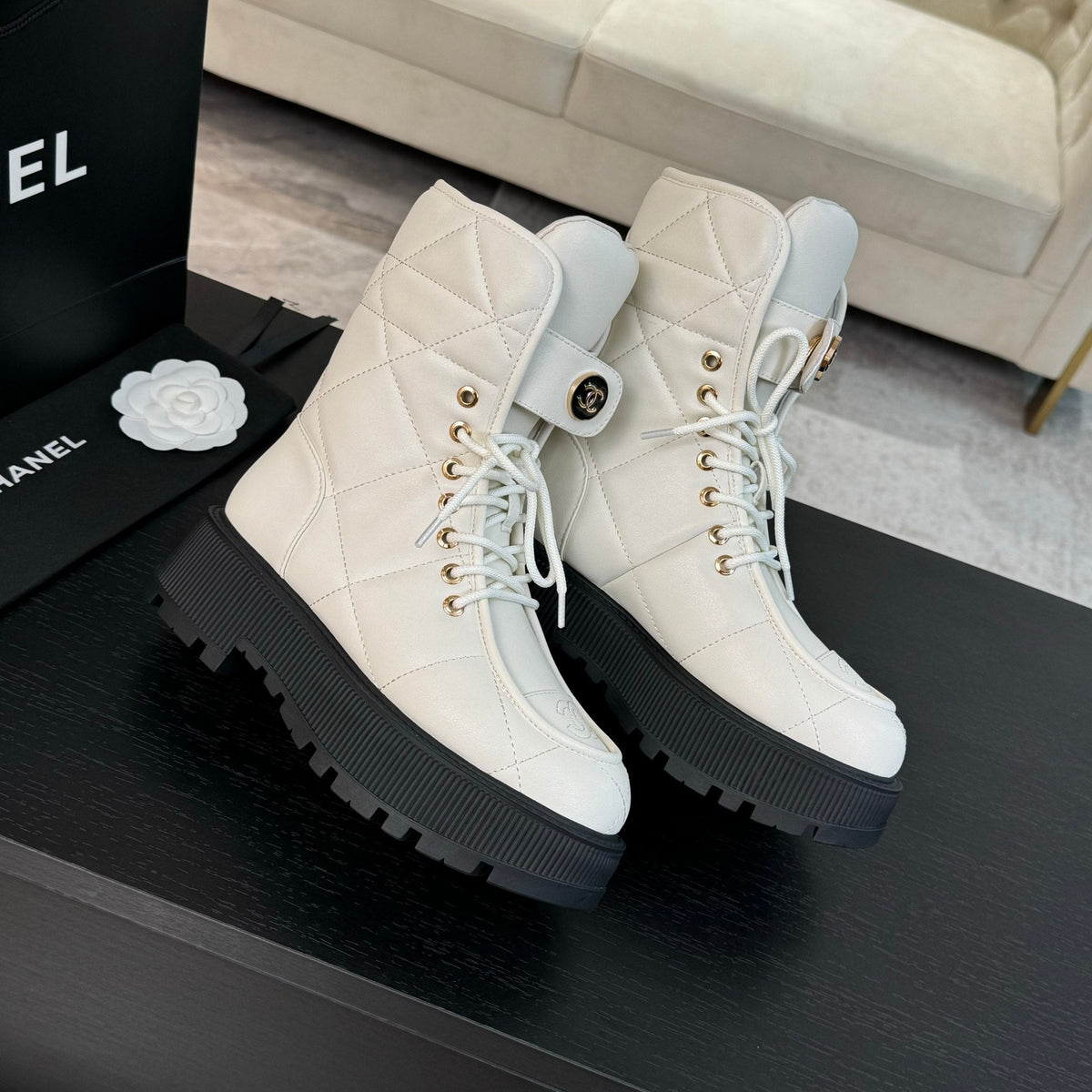 CC Short Boots White Quilted Cowhide